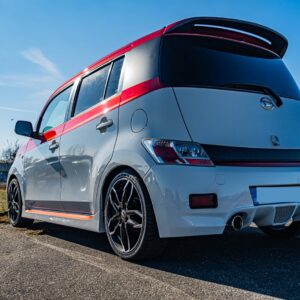 Fahrzeugfolierung Berlin Folienprinz Futurewrap Gloss Love Red 02